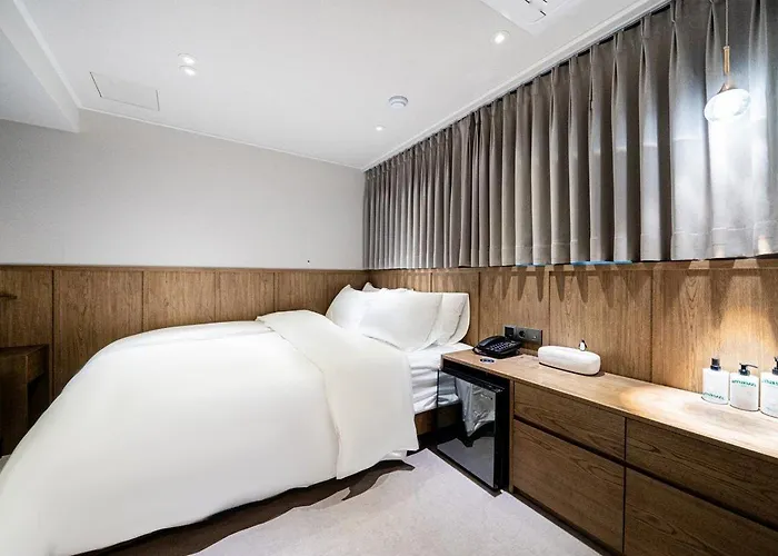 Hotel Sinchon Apl *