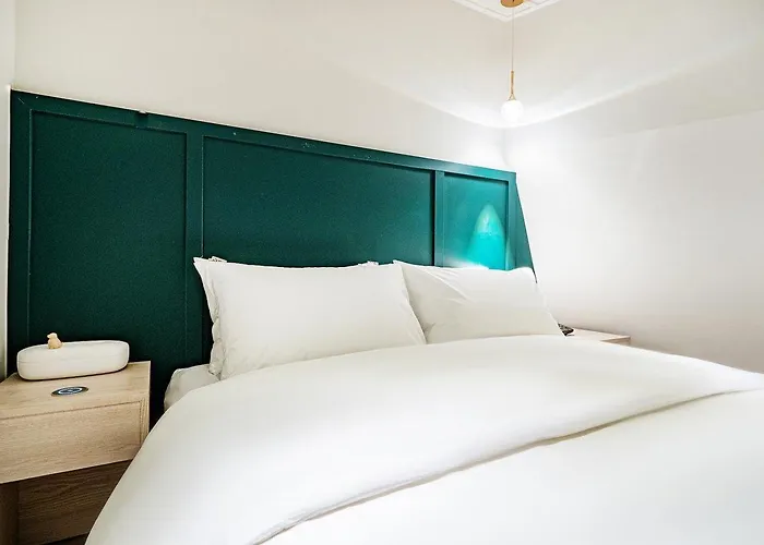 Hotel Sinchon Apl *