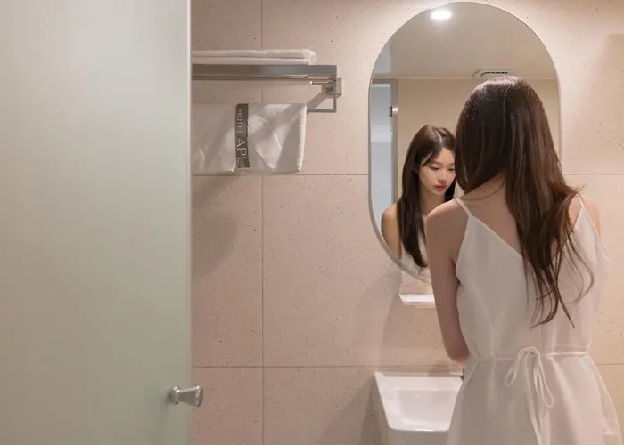 Sinchon Apl Hotel