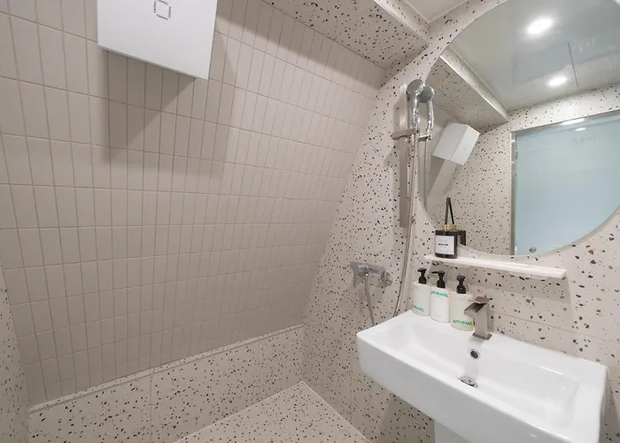 Sinchon Apl Hotel Seul