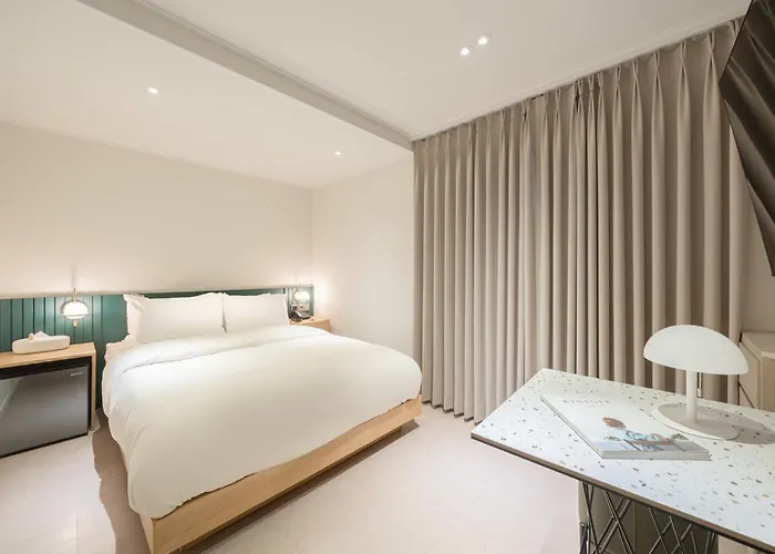 Sinchon Apl Hotel Seul